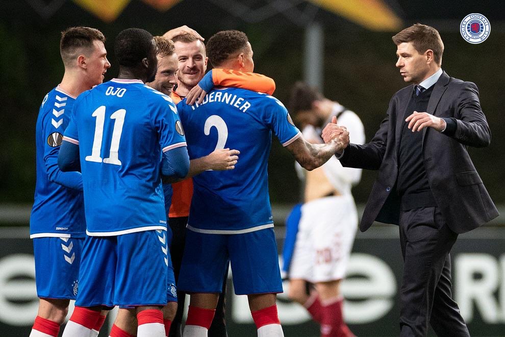 James_Tavernier's tweet photo. What a feeling. What a night. What a team. What a following 💙🇬🇧 https://t.co/9gneEY5Vcp