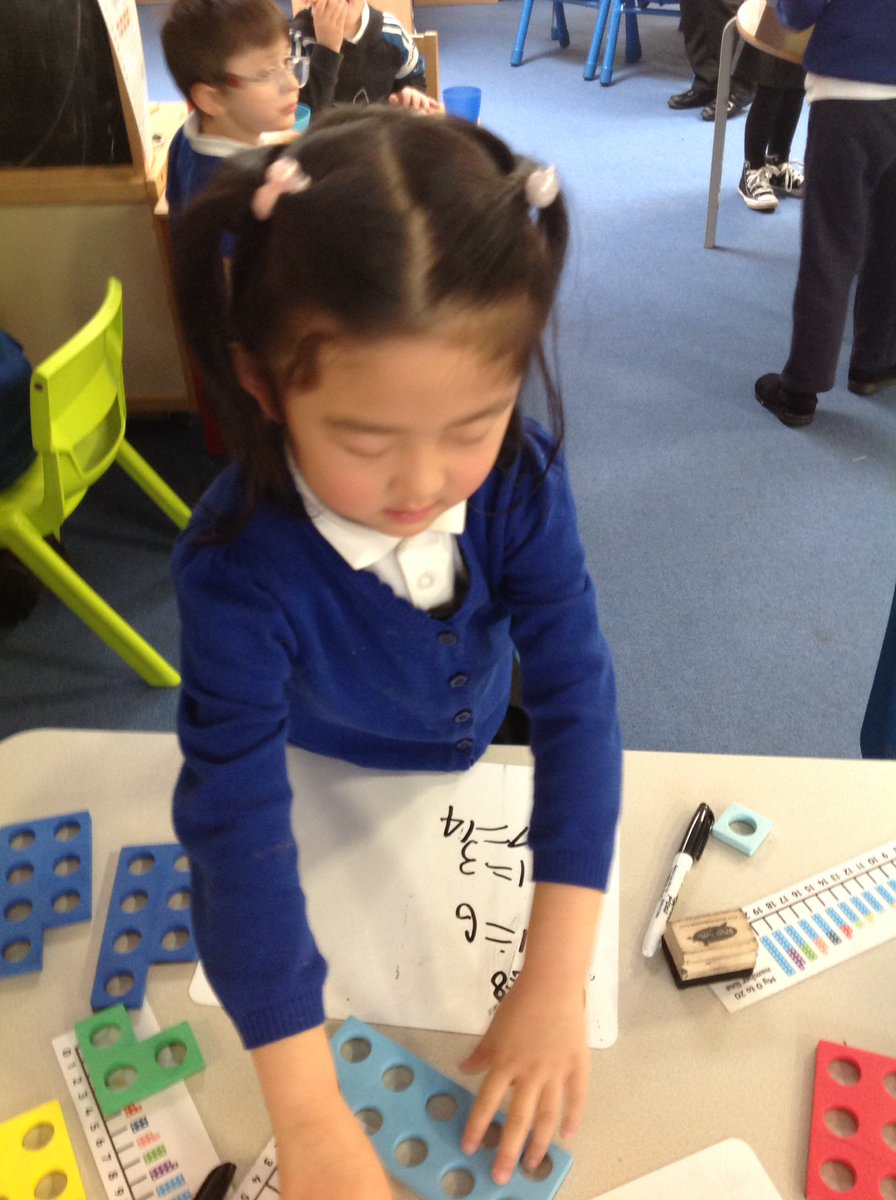 FirbeckPrimary's tweet image. Numicon addition work in Reception today. 
#welovemaths #practicalwork #independentlearning