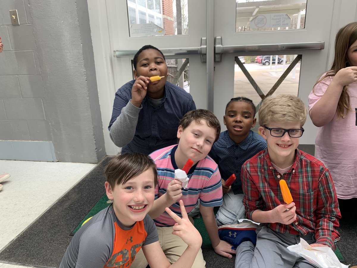 Laura Powell tweet media