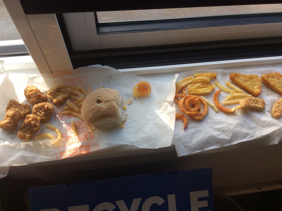 FloraSCooper's tweet photo. This was our #McDonalds and home fried chips, hash browns, egg and roll thanks to @KarenCorrigan11
As you can see the egg on the sausage #McMuffin is growing mould..
#TwoWeeksIn
#McDonalds https://t.co/mVfF5UZaQo