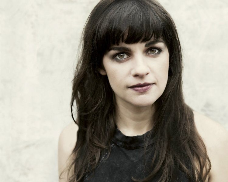 Come by the Jig tonight to hear a performance by Nashville singer-songwriter and fiddler, Rachel Baiman, for Tennessee Shines WDVX's live Radio Show. Admission is $10 for adults.