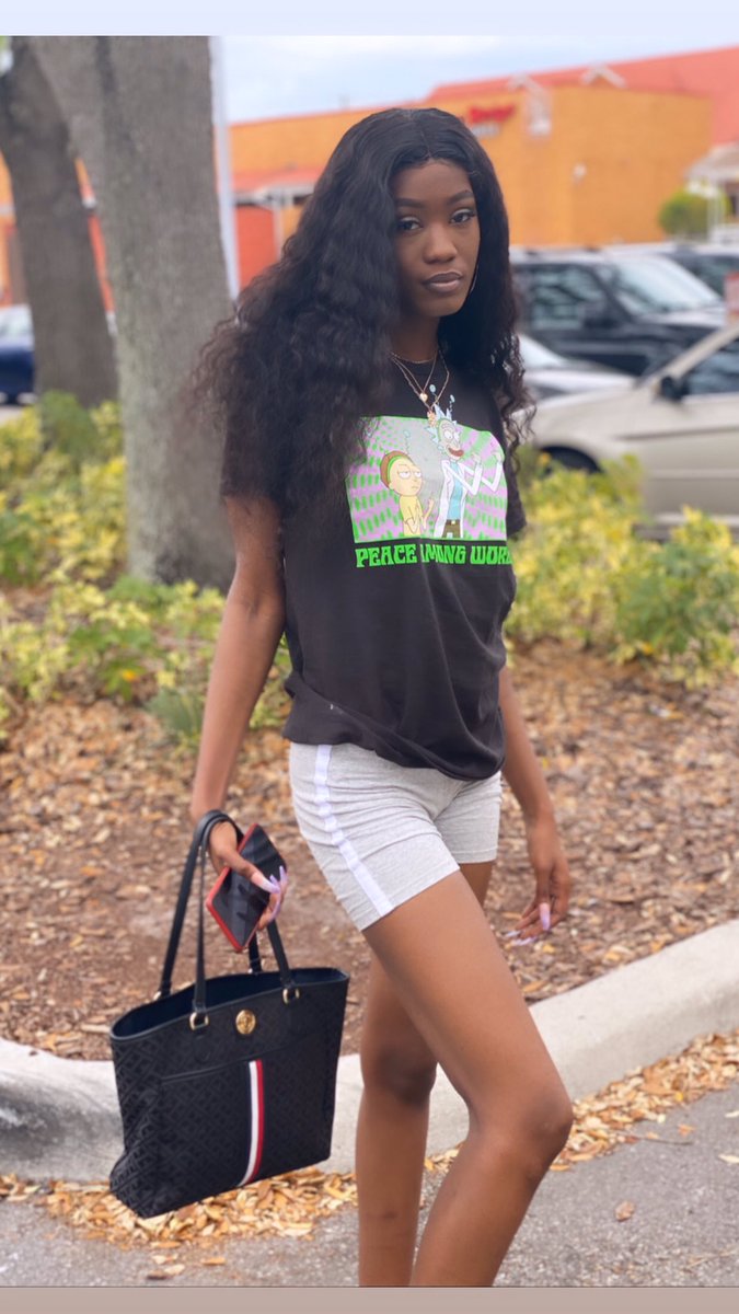 KiaDaProblem's tweet photo. you came out of hiding girl ❤️ https://t.co/efAy0CH8aV