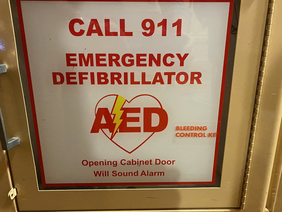 macky_neal's tweet photo. Trauma surgeon takes kids to @WaltDisneyWorld. First order of business is to be sure @Disney hotels are equipped with #bleedingcontrolkits. Strong work @WDWGuestService! #StopTheBleed @StopTheBleedACS #preparation https://t.co/JvhSpwyqSG