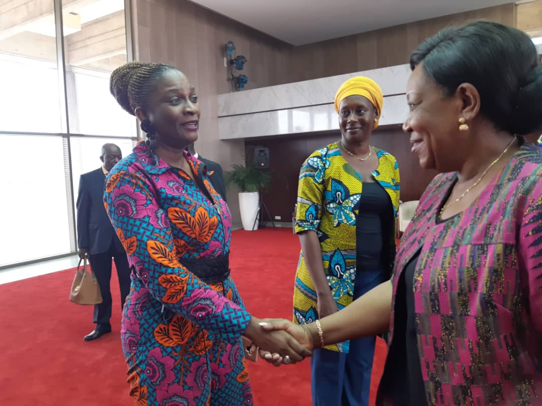 KrissBrochec's tweet photo. #Fafel2020 J-1
J'ai eu l'honneur d'aller accueillir SEM Catherine Samba Panza à l'aéroport. Elle a d'ailleurs répondu à mes salutations dans un lingala impeccable
#fafel04 s'annonce 🔥🔥 https://t.co/2hgDl8d3In