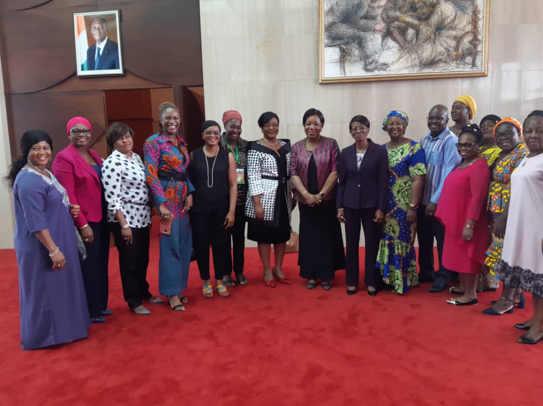 KrissBrochec's tweet photo. #Fafel2020 J-1
J'ai eu l'honneur d'aller accueillir SEM Catherine Samba Panza à l'aéroport. Elle a d'ailleurs répondu à mes salutations dans un lingala impeccable
#fafel04 s'annonce 🔥🔥 https://t.co/2hgDl8d3In