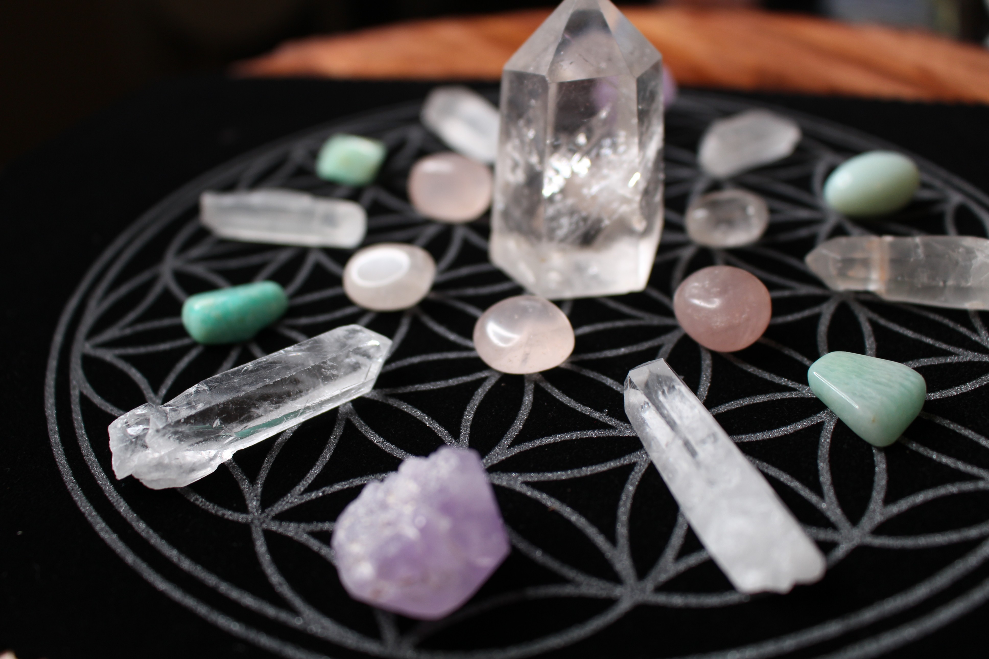 Gabby Conde on X: Crystal Meanings - Apache's Tear:   - Strengthens, grounds and protects your energy  against negativity, psychic attacks - Powerful healing stones used to clear  heavy emotions, grief, and