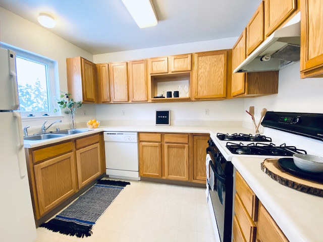 CIHousing's tweet photo. This weeks listings, move-in specials and new construction oh my! https://t.co/YQzv0UHGRM  #cihousingAK #home #rentals #anchorage #eagleriverAK #seldoviaAK #Alaska https://t.co/ijtS7xEpEM