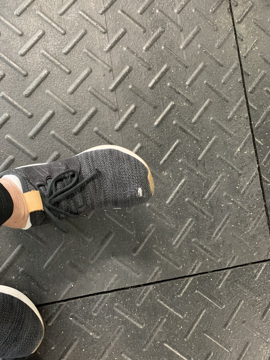 AbsoluteResults's tweet photo. Hard workout if you break the shoe ! https://t.co/y3XsJxh4oy