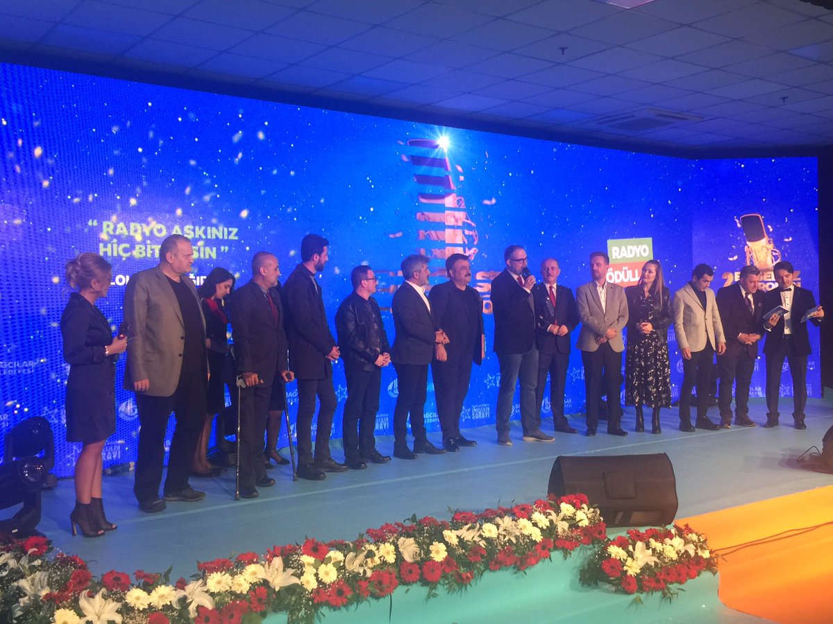 radyoodulleri's tweet photo. 2. #EngelsizMikrofon Radyo Ödüllerinde

Radyoya Değer Katanlar Ödülleri

'Ali Baba - İstanbulun Sesi Radyosu              
'Sarı Şeker Sema’ - Radyo D  
'Yalçın Alaca’ - CRI Türk 
'Kanki Canbaz’ - KralFm   
'Gönül Dostu Şener - Kral FM
'Ada Vapuru Şakir 
'İbrahim Sadri’ - ATV https://t.co/VRh0PbvD0s