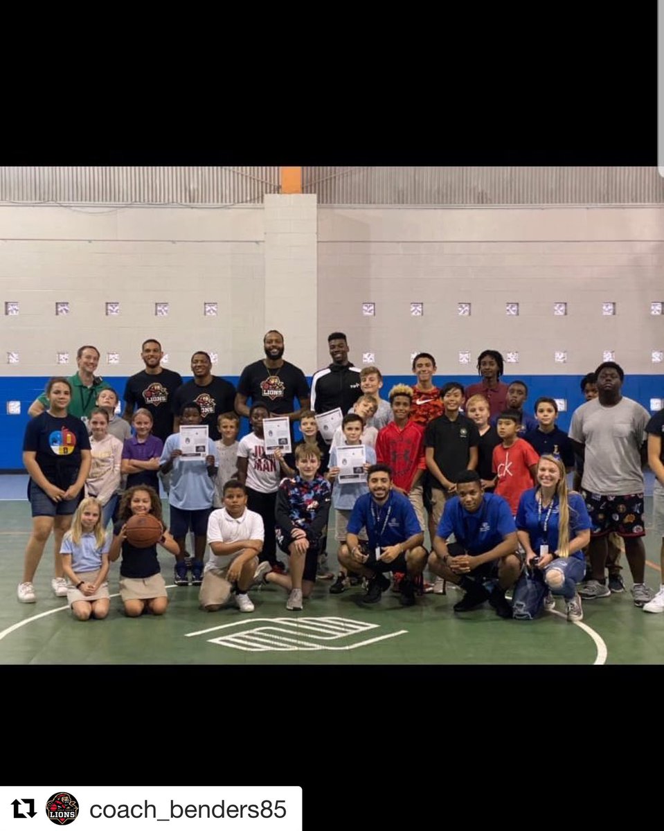 The @gulf_coast_lions are getting out in the community!!! #adifferentleague 
@tbasketballleague “Where the SPIRIT of the GAME LIVES”

#Repost @coach_benders85
