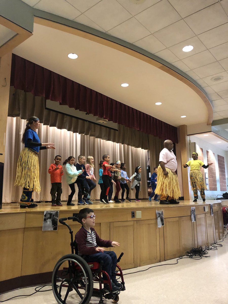 Communicating and celebrating through music and dance today!🌎 <a href="/NSE_Dalers/">NSE_Dalers</a> <a href="/JenniferJOlsen/">Jennifer Olsen, Ed.D</a>