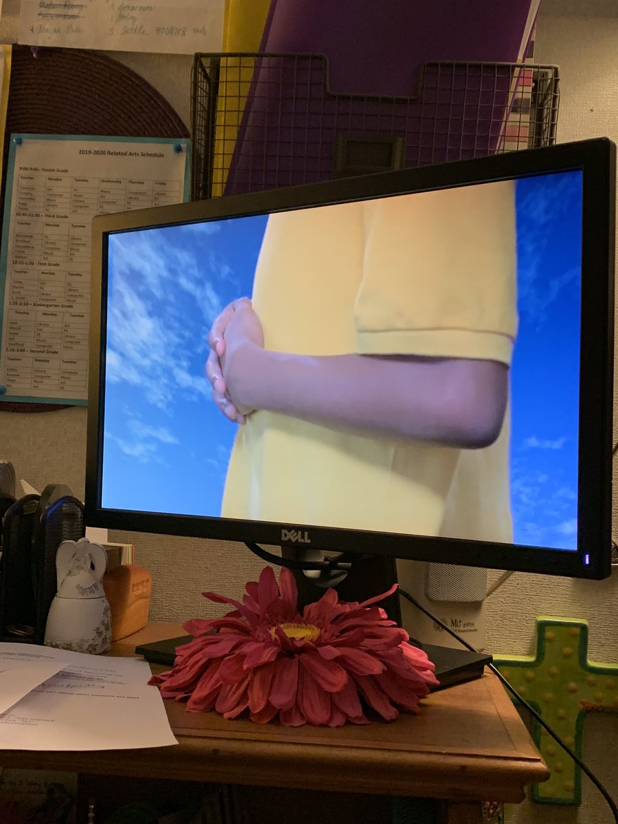 sarahaltman10's tweet image. Some #belly breathing with the puppy and a glitter jar while watching @2ndStepProgram videos through my dashboard! #greatresource @OrioleTweets