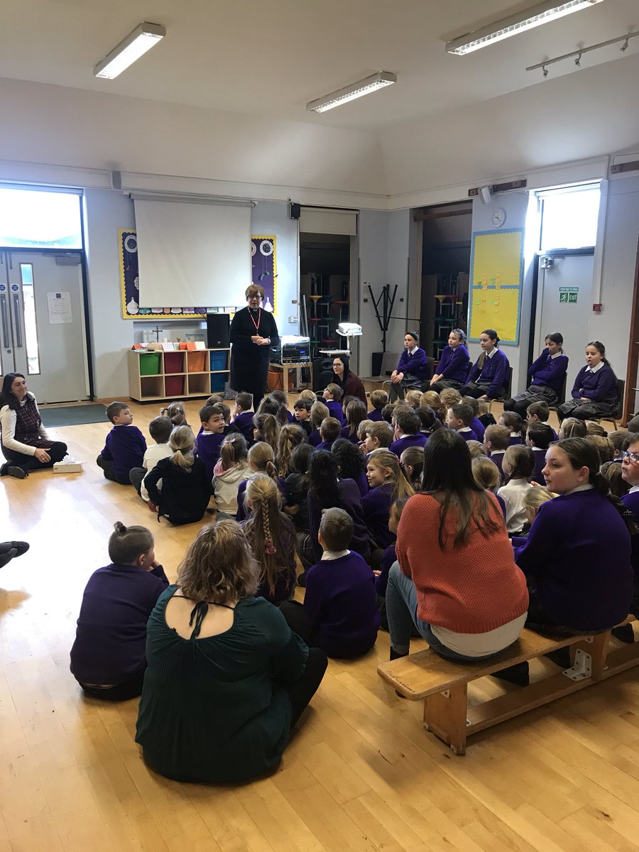 drwalker_s's tweet photo. Today we welcomed Rev Chris to teach us about Ash Wednesday #AshWednesday #ashcross #churchschool https://t.co/I3M0yXppER