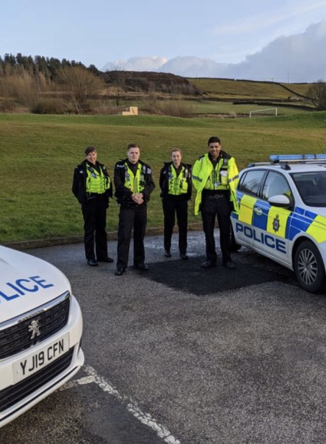WYP_KirkRural's tweet image. Colne Valley NPT 👮‍♀️ officers 👮‍♂️ have carried out two days of Action in the Ward Area
#StopSearches 🛑
#intelligencegathering 👂 
#CommunityEngagment 
#Heartbeat 💙
#YourNpt 👮‍♂️👮🏻👮‍♂️👮🏻