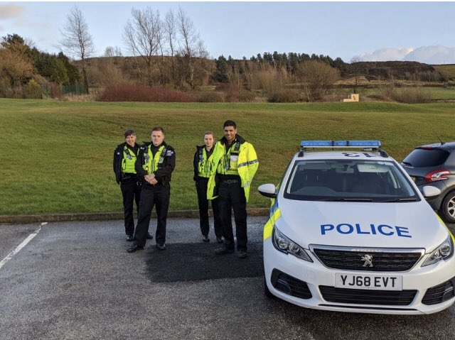 WYP_KirkRural's tweet image. Colne Valley NPT 👮‍♀️ officers 👮‍♂️ have carried out two days of Action in the Ward Area
#StopSearches 🛑
#intelligencegathering 👂 
#CommunityEngagment 
#Heartbeat 💙
#YourNpt 👮‍♂️👮🏻👮‍♂️👮🏻