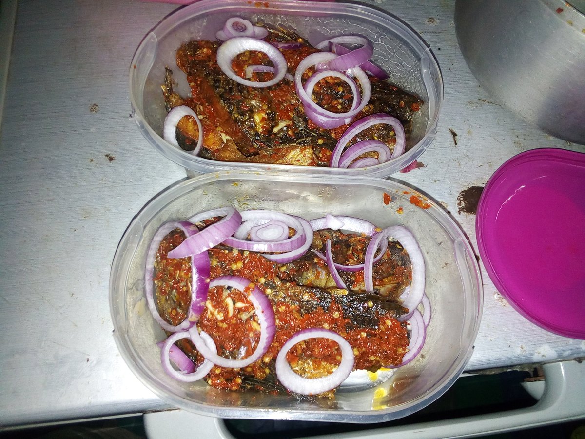 Teh_miie's tweet photo. I can't kill myself 😂#pepperfish https://t.co/ei3Mp3QJUA