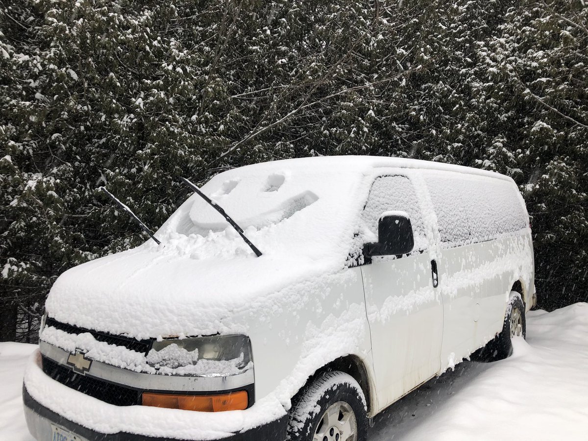 redfoxracing33's tweet photo. -8°C with more snow on its way. Hey @Guaranteedmx the moto van is all smiles awaiting your return in just a few days. #stayinflorida #thesnowiscoming #allsmiles https://t.co/xc7TBgoGfh