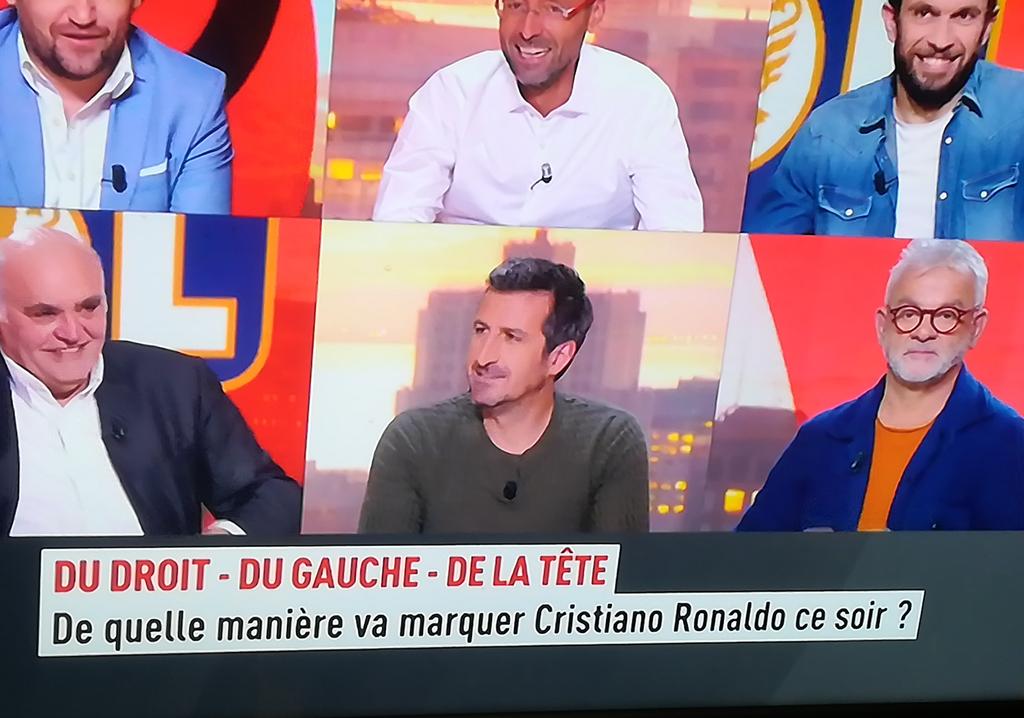 PiedsCarres's tweet photo. Le débat de @lequipedusoir avant le match d'une équipe française face à la Juve. Le Karma est trop puissant 👏 #OLJuve https://t.co/oTYpVm5RTq