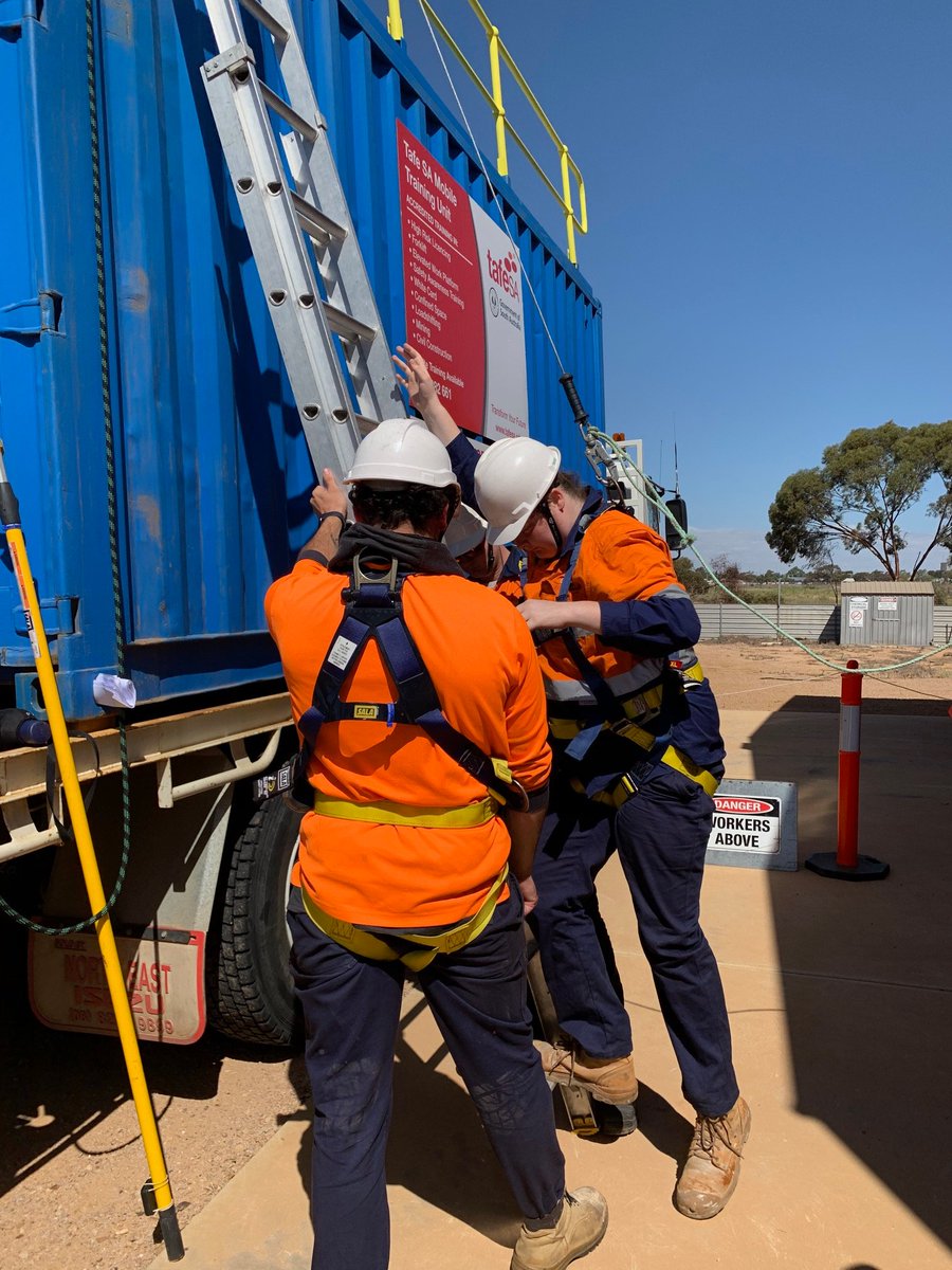 RDAYMN's tweet photo. Reaching for great heights!! The Heavy Industry Trades and Multi Skills participants spent yesterday way up in the air, learning the important skills and knowledge necessary  to work safely at heights!  A great day was had by all! #365daysofRDA #trades #skills #PortPirie #RDAYMN https://t.co/LF2maJI1rc