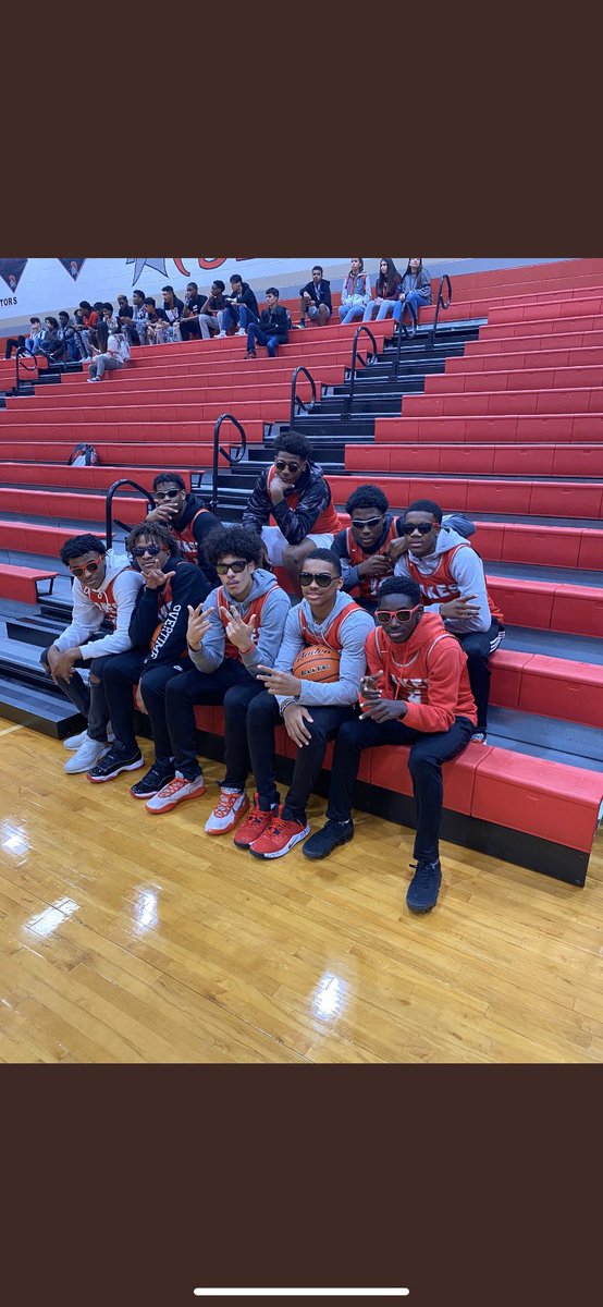 khaaliqq_'s tweet image. this one was a tough one to swallow man but i had fun getting to this point with the people on this squad. them along with the coaches and the school whole staff motivated me to be better day by day and i just wanna thank every last one of them. #1out spartan 4L❤️🆑