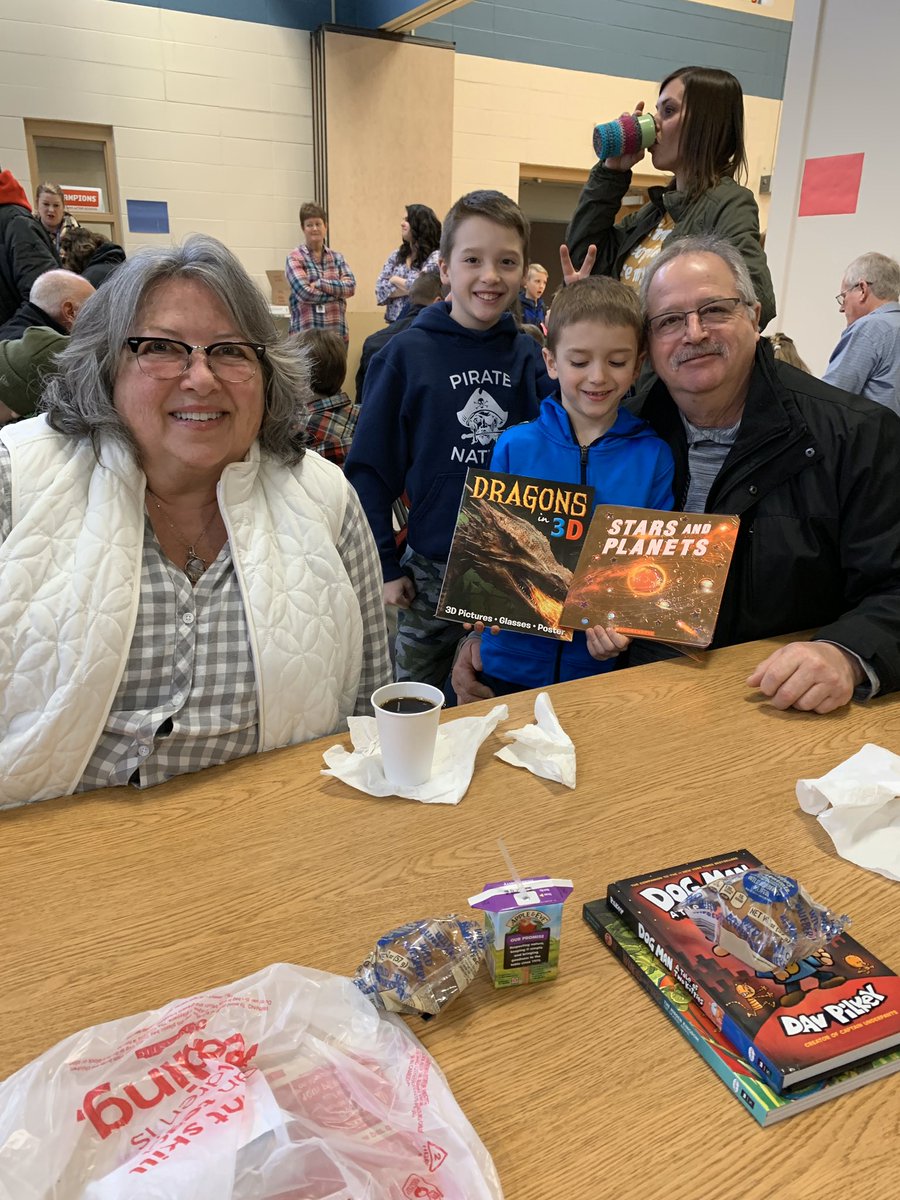 rosesund1's tweet photo. Loved welcoming our families to our GRAND Event at the Scholastic Book Fair. Coffee from LaJava, Kringle from Uncle Mikes, books and smiles at Forest Glen. @ForestGlenElem https://t.co/3X0bPOXb3Q