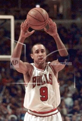 An equally strange find was images of John Starks in a Bulls jersey. I'd forgotten about Starks in Chicago.