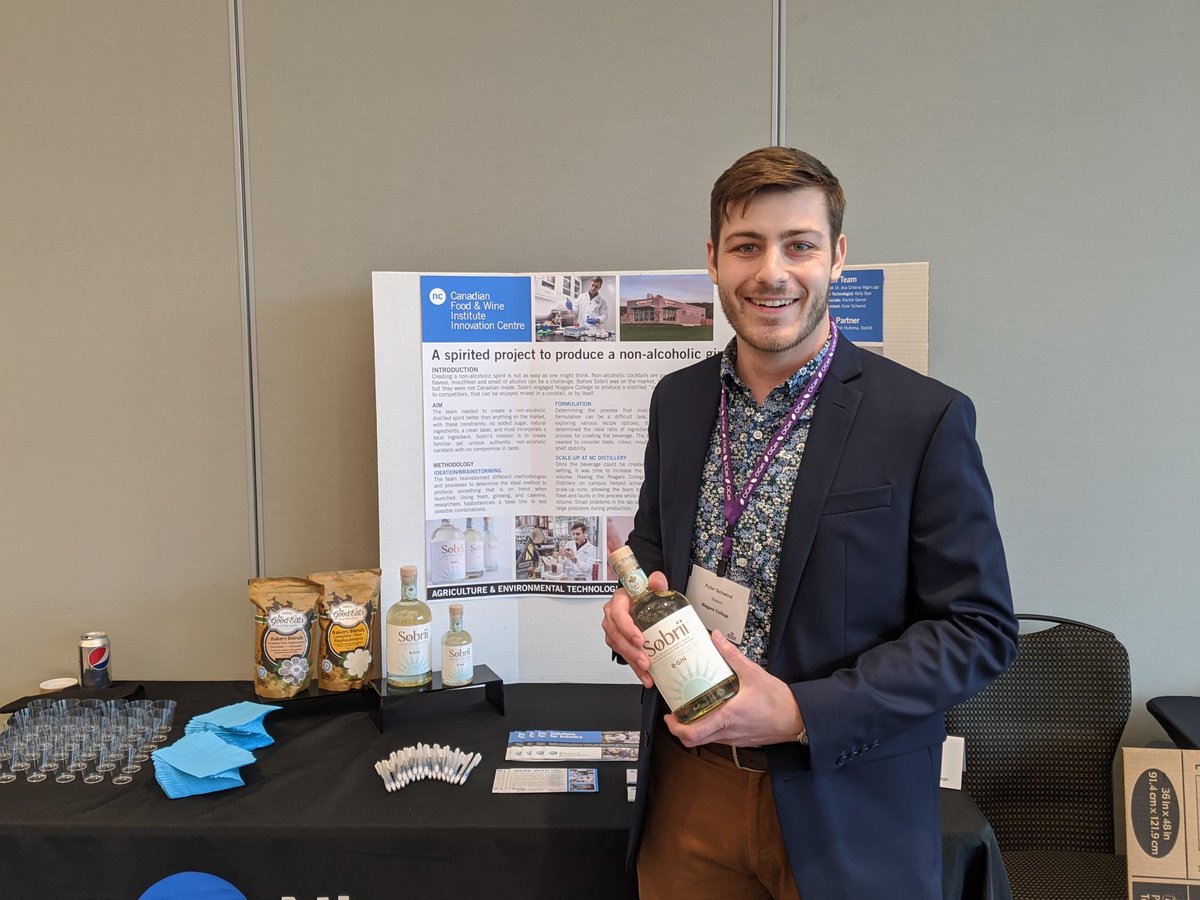 CollegeCan's tweet photo. From @niagaracollege, Kyler participated in a project with the @CanadianFWI to develop Canada's first-ever distilled non-alcoholic gin with zero calories, zero sugar, and zero hangover. #StudentShowcase https://t.co/y8RqZlXe1v