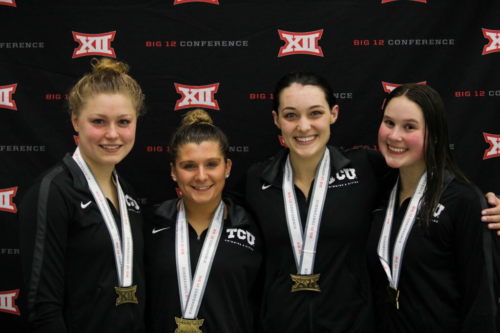 TCUswimdive's tweet image. Starting the meet off with a bang! Marlene Hirschberg, Sheridan Schreiber, Zoe Woods amd Claire Munster take home third in the 200 medley relay! 

#GoFrogs 🐸 | #TPWF 😈