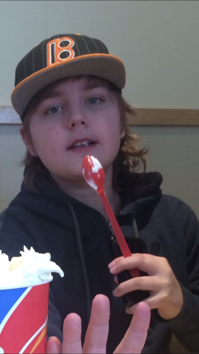 trevorstark777's tweet photo. @MattyBforThree @tebesyoutube https://t.co/IfbNxlFLzL