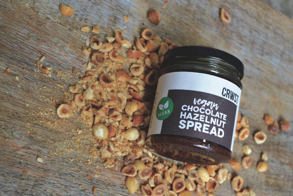 crwstcymru's tweet photo. No palm oil? No problem!
A hazelnut chocolate spread without palm oil (.....& it’s naturally vegan)
#palmoil #notopalmoil #NOtella
>>SIOP: https://t.co/S2lb5TYdfF << https://t.co/ae1mBfPJIq