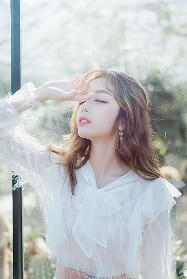 GimbapBlog2's tweet image. Voici #Yoowoo, leader &amp;amp; qui avait débuté dans le groupe #SwitchBerry !
Découvrez ensuite #Jena, qui est aussi leader, qui a failli débuter avec Switch Berry mais le groupe avait disband entre temps.