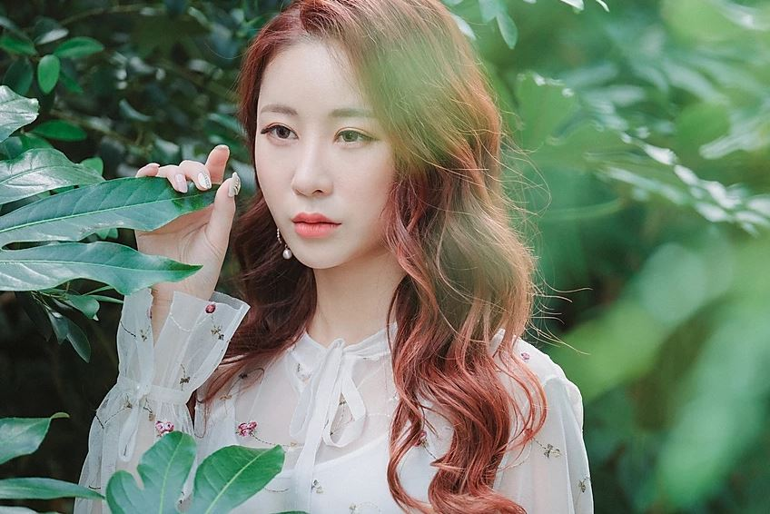 GimbapBlog2's tweet image. Voici #Yoowoo, leader &amp;amp; qui avait débuté dans le groupe #SwitchBerry !
Découvrez ensuite #Jena, qui est aussi leader, qui a failli débuter avec Switch Berry mais le groupe avait disband entre temps.