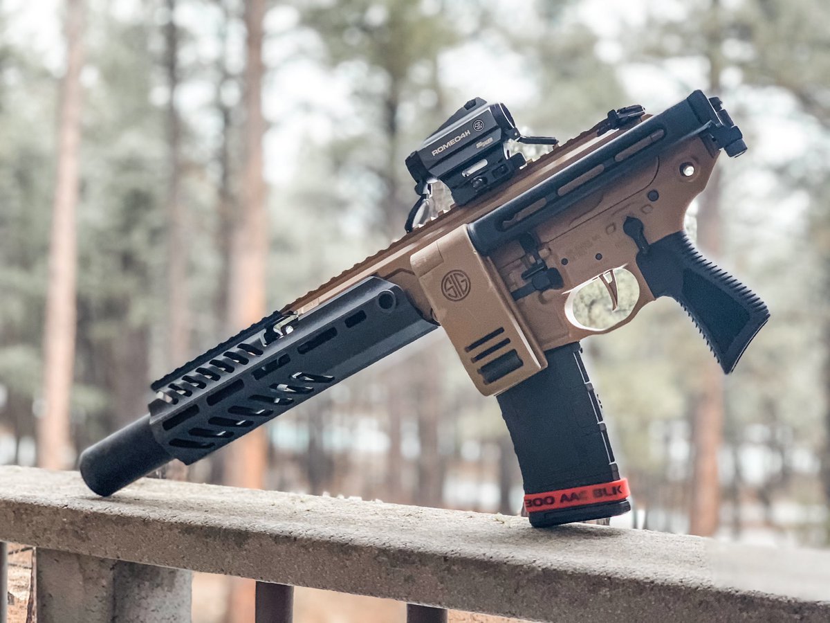 EliCrane_CEO's tweet photo. Love this MCX Canebrake by @sigsauerinc chambered in 300 Blackout with Romeo 4H red dot. It packs a punch, very portable, and is suppressor ready. #300blackout #pistol #ledslingin https://t.co/8PZWgimEub