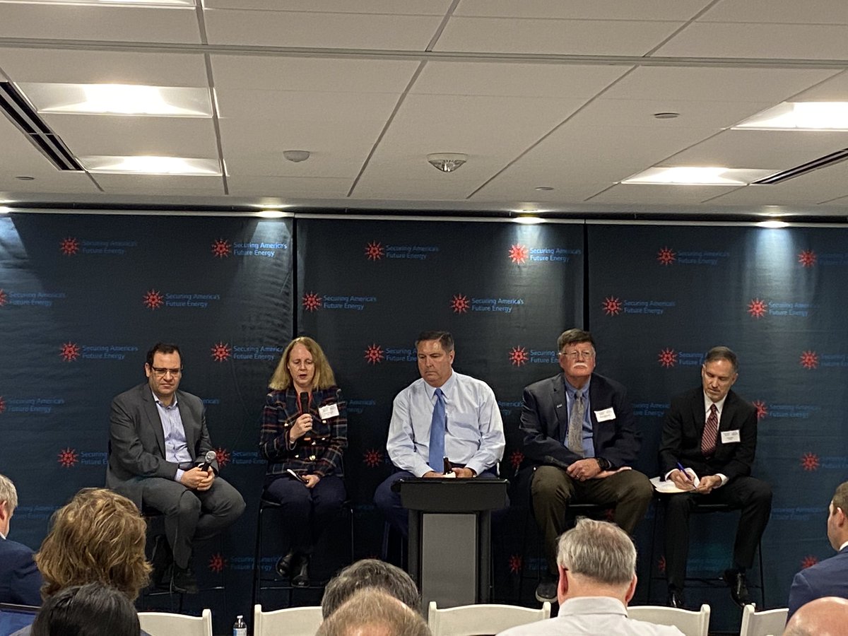 Fantastic panel discussion underway on the need to preserve the 5.9 GHz spectrum. <a href="/OmniAirCon/">OmniAir Consortium</a> <a href="/Securing_Energy/">SAFE</a> <a href="/CarTalkDC/">CarTalkDC</a> #V2X #safetyspectrum