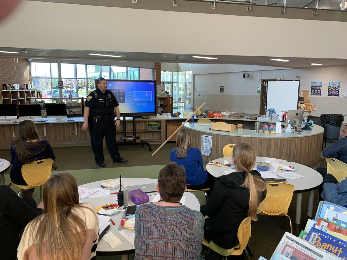 BISDRiskMgt's tweet photo. Avoid, Deny, Defend refresher at Sul Ross this afternoon. Thank you Officer Baker! ⁦@BryanISD⁩ https://t.co/4qTYWaXTRU