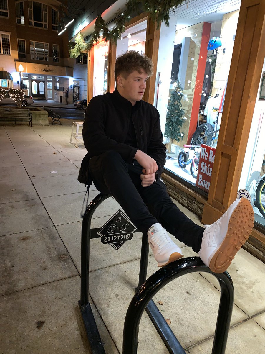 RyanHoyer1's tweet photo. Happy birthday Jackasss nasty nineteen🍺🎉 go crazy love ya brother♥️ @DBarterian https://t.co/XCopANQqnS