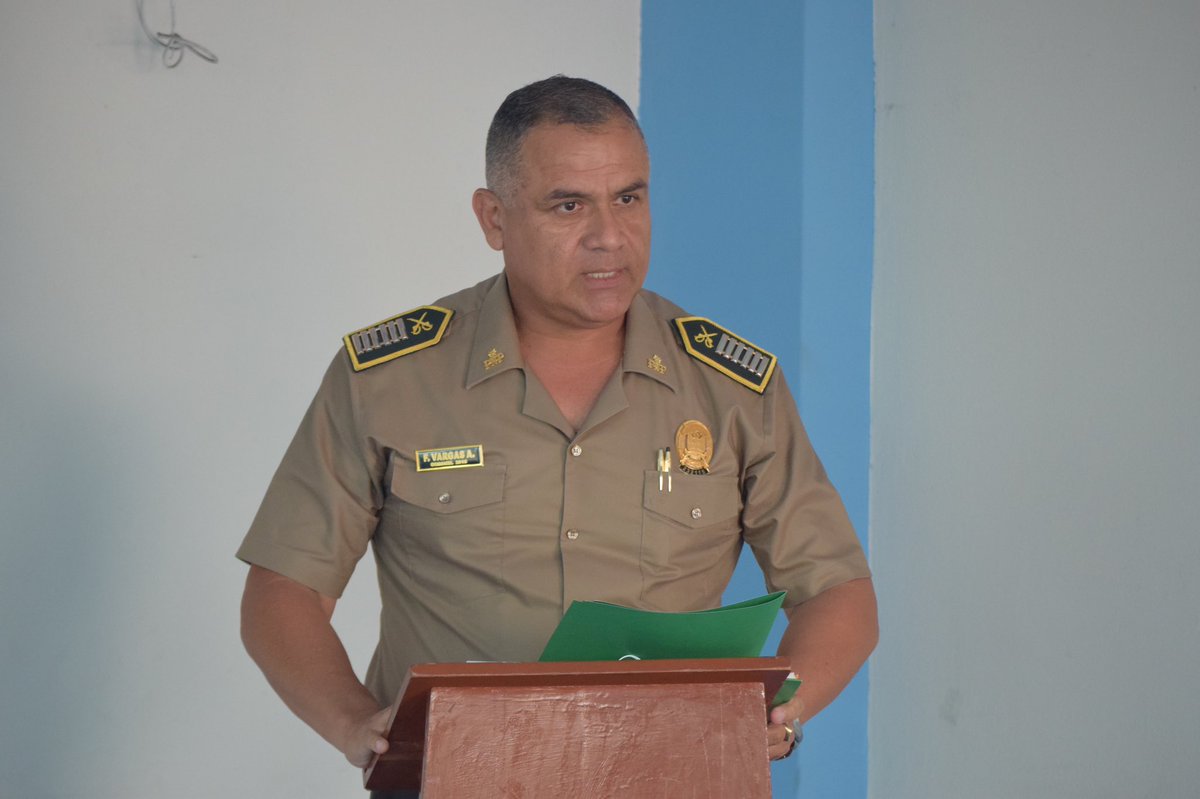 Muni_Barranca's tweet photo. 🚨#SucedeAhora: Desde auditorio del #ObservatorioBarranca se lleva a cabo la sesión del Comité Provincial de Seguridad Ciudadana, con participación del alcalde #RicardoZender, el jefe de la Div. @PoliciaPeru de #Barranca, @Barrio_Seguro #Chocoy, @FiscaliaPeru, entre otras Inst. https://t.co/cmNXyu97A9