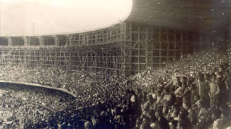 蓮 かつて マラカナン スタジアムの収容人数は万人だった マラカナンの悲劇を目の当たりにした観衆は19万人だったとか
