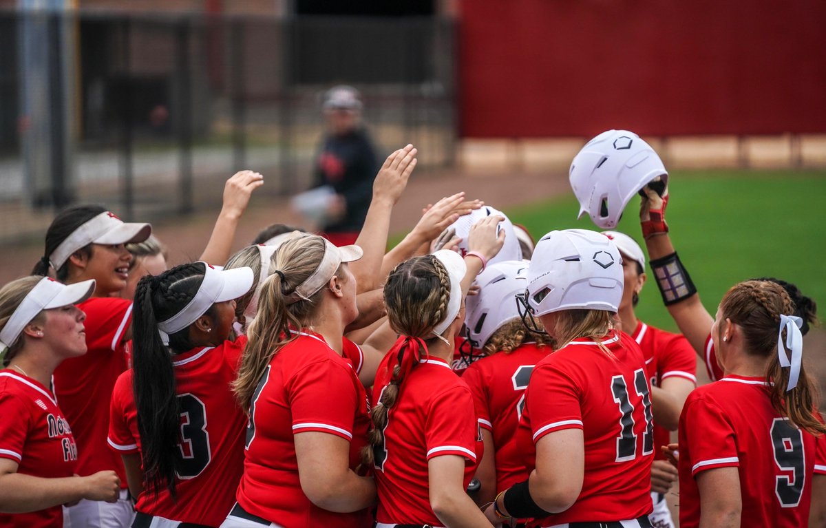 𝐍𝐨𝐫𝐭𝐡𝐰𝐞𝐬𝐭 𝐅𝐥𝐨𝐫𝐢𝐝𝐚 𝐒𝐨𝐟𝐭𝐛𝐚𝐥𝐥 𝐒𝐞𝐭 𝐭𝐨 𝐁𝐚𝐭𝐭𝐥𝐞 𝐋𝐮𝐫𝐥𝐞𝐞𝐧 𝐁. 𝐖𝐚𝐥𝐥𝐚𝐜𝐞

📰 - nwfraiders.com/sports/sball/2…

#SoundTheSiren