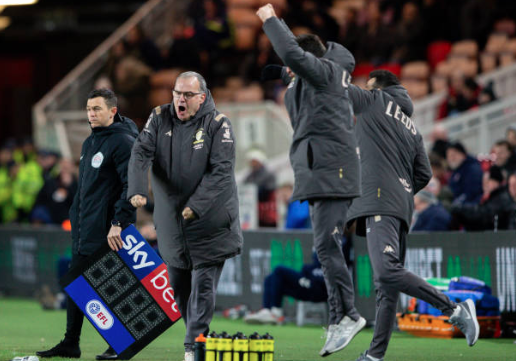 LUFCDATA's tweet photo. Marcelo Bielsa celebrating Mateusz Klich's goal tonight.🙌 #LUFC https://t.co/grHangGYN1