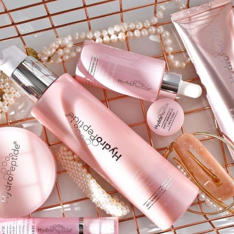 Happy pink Wednesday! We're feeling a little extra pinkish today with our Restore collection 💕.
📸@hydropeptide_krsk
.
.
.
#hydropeptide #onthebrighttrack #pinkwednesday #onwednesdayswewearpink