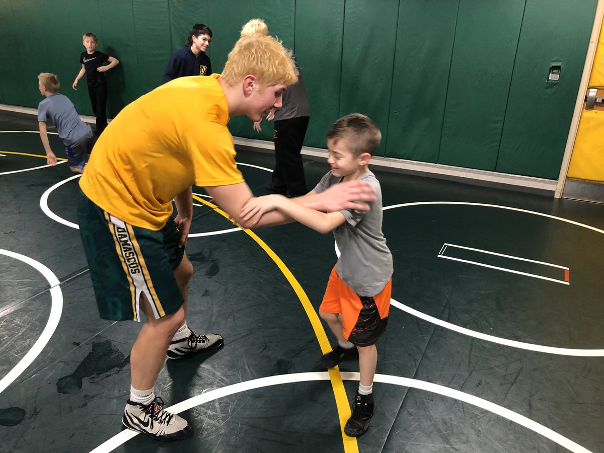 DamascusWrestl1's tweet image. FINALLY 👏🏽👏🏽👏🏽 A little Spoales is able to get him down! 🤼‍♂️💪🏽🏆🥇#champs #makepracticeFUN
