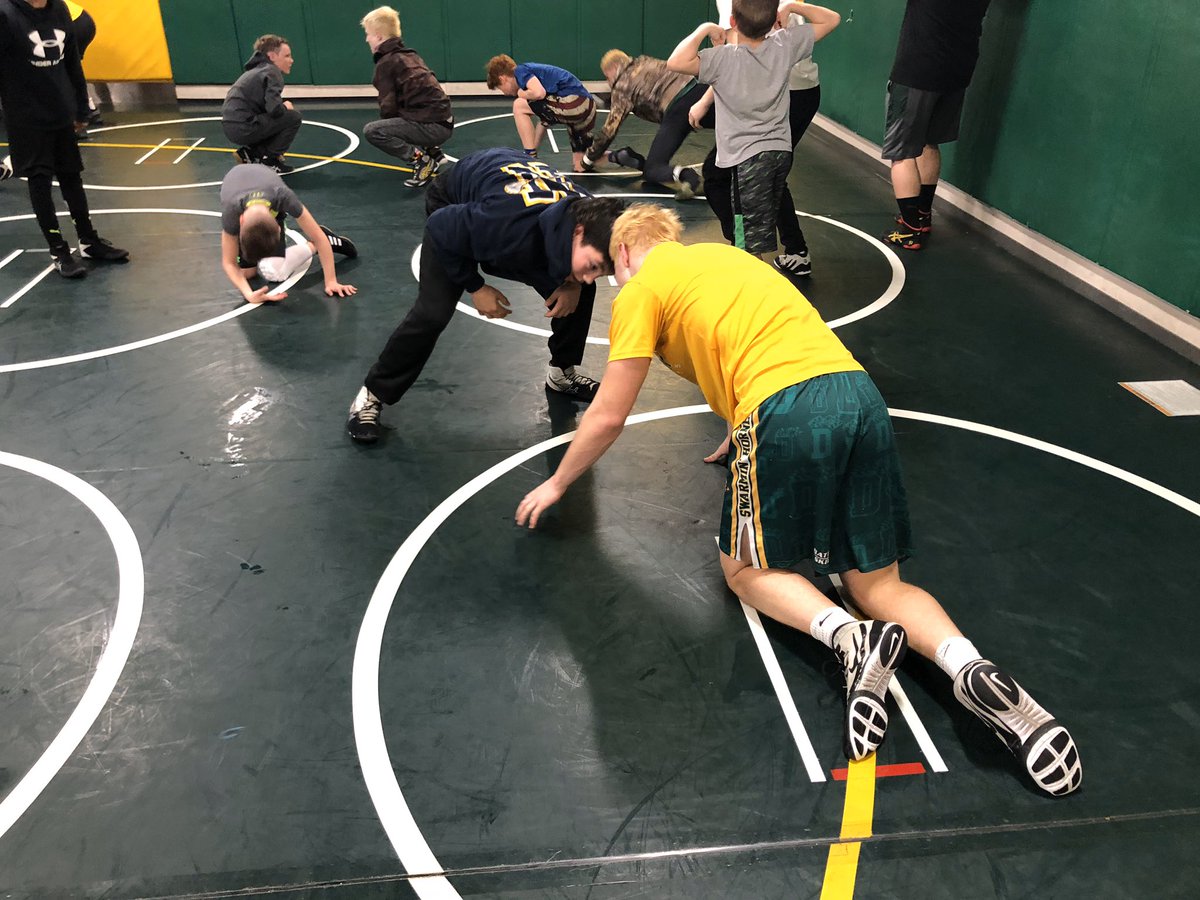 DamascusWrestl1's tweet image. FINALLY 👏🏽👏🏽👏🏽 A little Spoales is able to get him down! 🤼‍♂️💪🏽🏆🥇#champs #makepracticeFUN