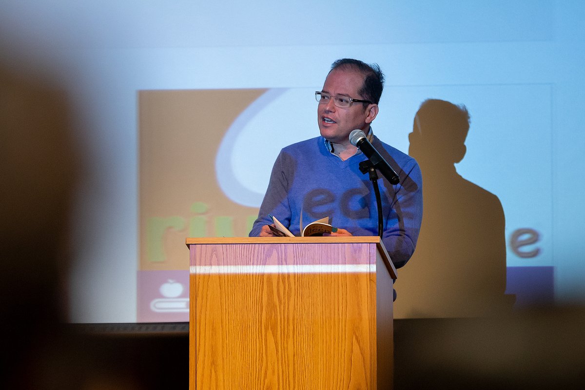 UTRGVNewsroom's tweet photo. Jose Antonio Rodriguez, #Poet and #UTRGV Assistant Professor in #CreativeWriting, speaks with high school students as part of #Festiba #GEARUPDays on Wed., Feb. 26, 2020 at the Student Union PlainsCapital Bank Theater in Edinburg, Texas.
UTRGV Photos by Paul Chouy https://t.co/keb4d5KeYb