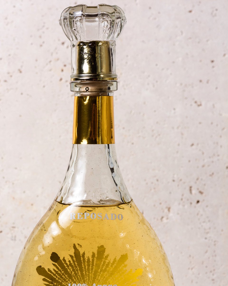 Aged for six months in American Oak Barrels to deliver a refined, earthy yet silky vanilla finish. This might just be the perfect mid week pick me up. #HappyHumpDay