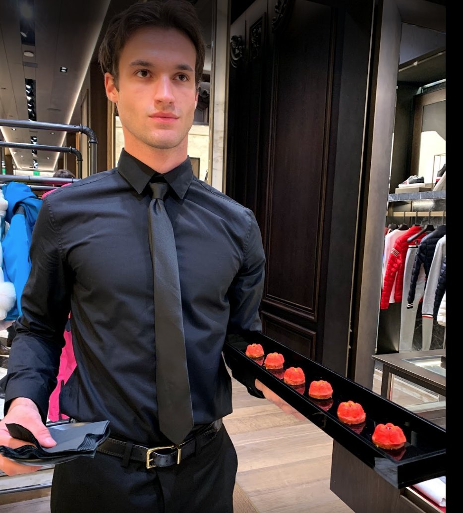 Staffing911's tweet photo. Our beautiful staff serving at a Miami in-store event! 
.
.
.
#Staffing911 #PopUp #InStore #LuxuryEvents #MiamiEvents  #CocktailParty #DinnerParty #EventProduction #Weddings #MiamiModels #Staffing #Catering #Models #Decor #Events https://t.co/ABjUTzFQts