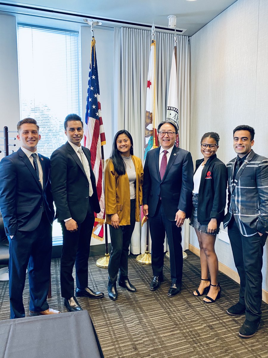 CSUEBASI's tweet photo. President Morishitaโs last lunch ๐ฅ meeting with the ASI Student Government ๐ข
The ASI Student Government had another productive meetings discussing the 2019-2020 Policy Agenda and 2020 Census ๐.
#csueb #csuebasi #pioneers #csustudents #studentsservingstudents #studentleaders https://t.co/WXNc40MdMV
