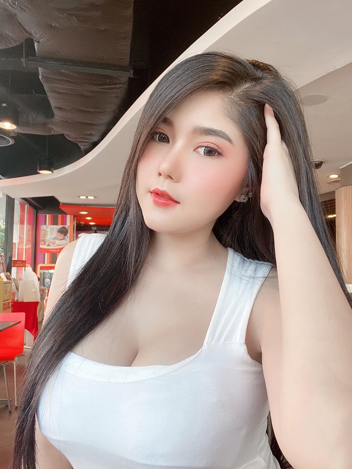 AprillyaLyaa's tweet photo. If you are born in a poverty, it’s not your fault. But if you die in a poverty, it’s being an absolute mistake you have made

#quotes #morning #spiritmorning #motivation #healthylife #bodygoals #asiangirls https://t.co/vo0cRemwJ7