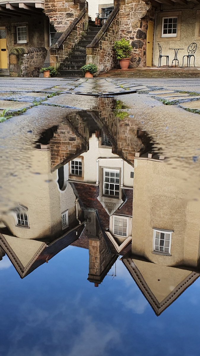 Reflections at White Horse Close, Edinburgh #VisitScotland @VisitScotland #edinburgh #whitehorseclose #reflections #visitedinburgh #Scotland #puddles @edinburgh @TheScotsman @ScotsMagazine #phonephoto #phonephotography #beautifuledinburgh