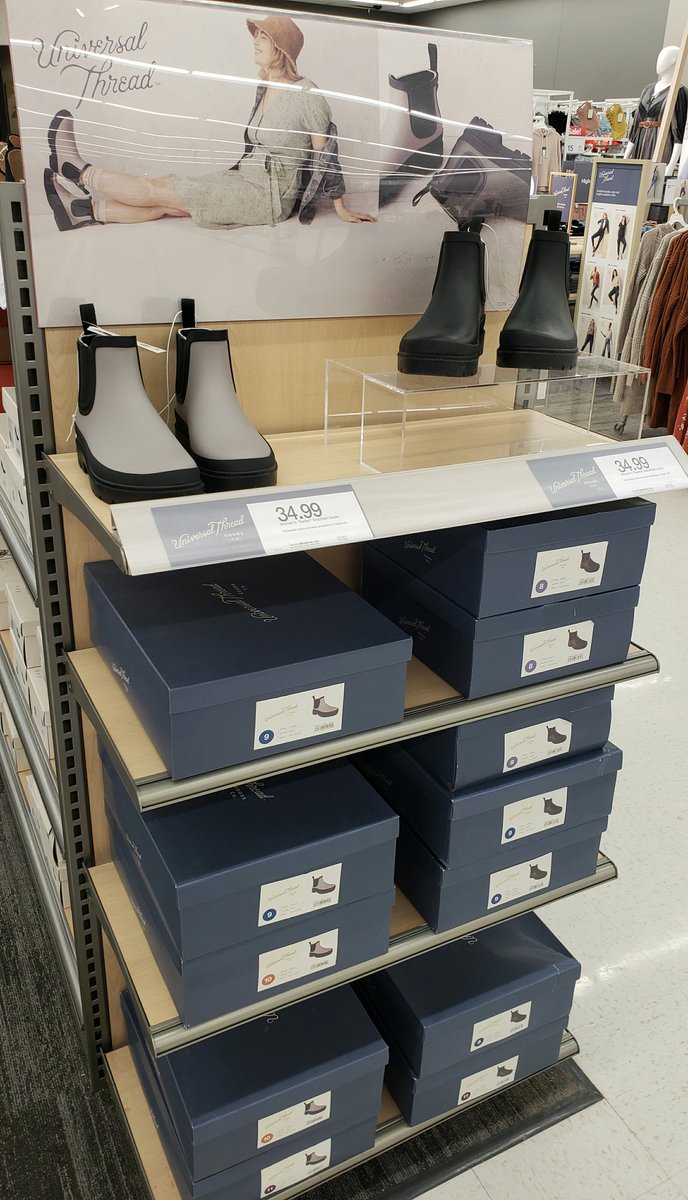 Ready to jump into Spring with adorable footwear here at T658! 🌼🌱🌧 #D143BestFootForwardChallenge
<a href="/lesliebrown318/">Leslie Brown</a> <a href="/paulakT0658/">Paula Kava</a> <a href="/jenscheett/">Jennifer Scheett</a> <a href="/HepolaSydnay/">Sydnay Hepola</a> @adam_r_schutt #PuddleJumpin